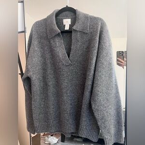 H&M sweater with collar